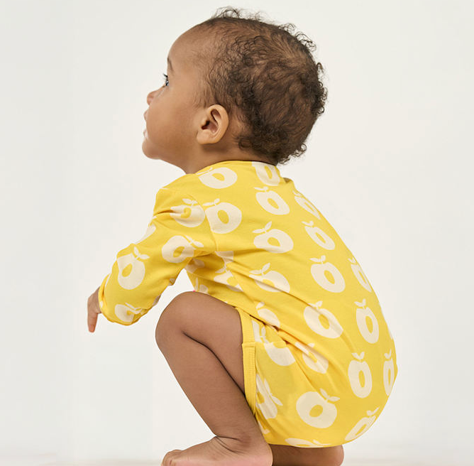 Elstar long-sleeved baby body with apples Empire yellow